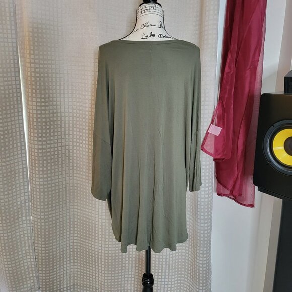 Apt. 9 Boat Neck 3/4 Sleeve Tunic Top with Shimmer Accent - Size XL - Picture 5 of 13